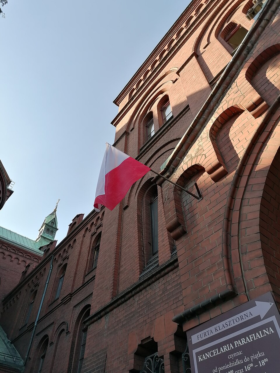 Zdjęcie ilustracyjne: 20240504 Polish flag Panewniki Katowice Poland 01