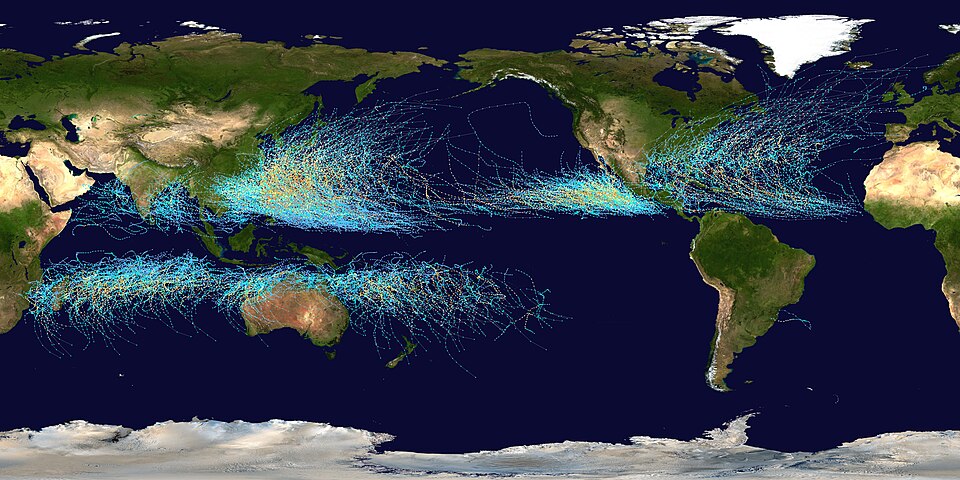 Zdjęcie ilustracyjne: Global tropical cyclone tracks-edit2.jpg