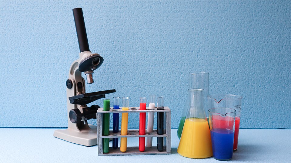 Zdjęcie ilustracyjne: Laboratory equipment.jpg