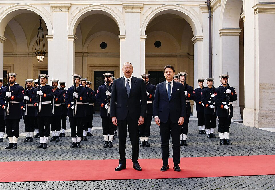 Zdjęcie ilustracyjne: Ilham Aliyev met with President of Council of Ministers of Italy Giuseppe Conte 02.jpg