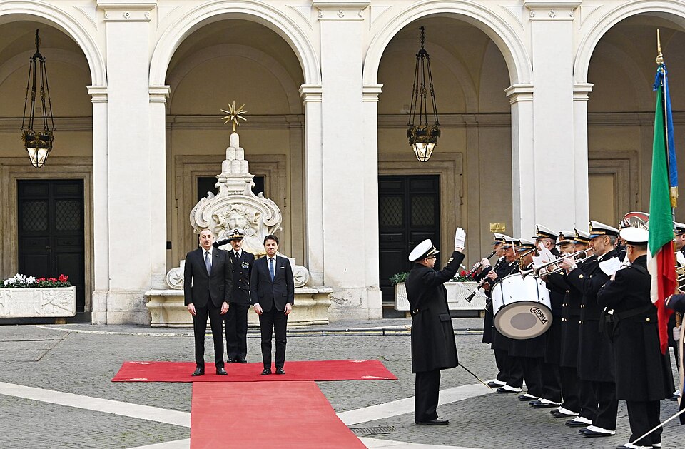 Zdjęcie ilustracyjne: Ilham Aliyev met with President of Council of Ministers of Italy Giuseppe Conte 05.jpg