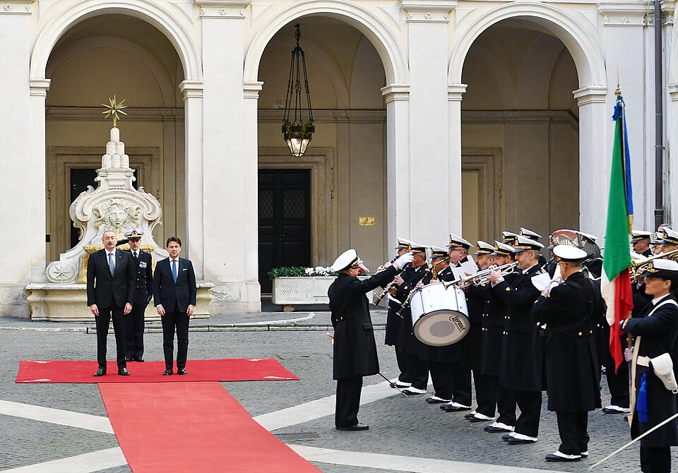 Zdjęcie ilustracyjne: Ilham Aliyev met with President of Council of Ministers of Italy Giuseppe Conte 07.jpg