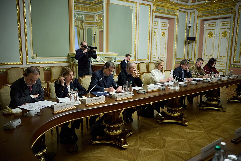 Zdjęcie ilustracyjne: Meeting with the President of the Council of Ministers of the Italian Republic in Kyiv. (52716153668).jpg