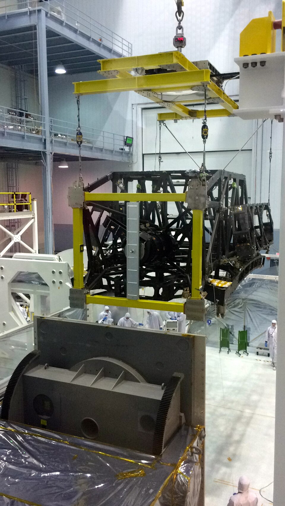 Zdjęcie ilustracyjne: James Webb Space Telescope Telescope Structure Arrival (21881125152).jpg