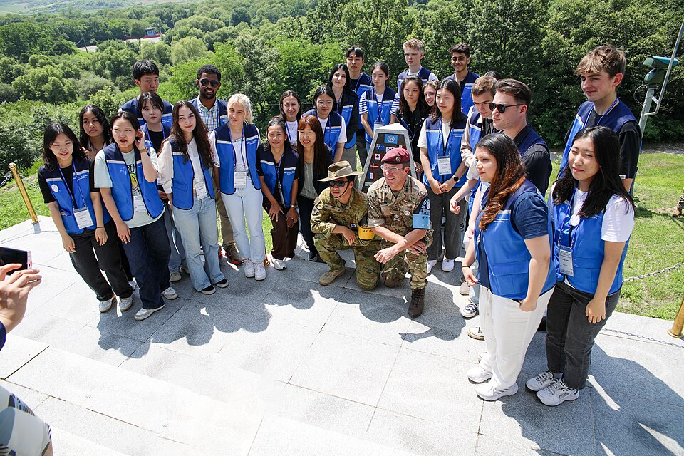 Zdjęcie ilustracyjne: United Nations Korean War Veterans Descendants Visit Joint Security Area - 52997200651.jpg