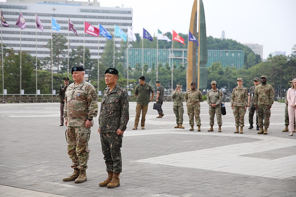 Zdjęcie ilustracyjne: United Nations Command, Combined Forces Command, United States Forces Korea hosts the Women, Peace, and Security Symposium at U.S. Army Garrison Humphreys, Republic of Korea, 13-15 June 2023 - 230615-A-UG630-1247.jpg
