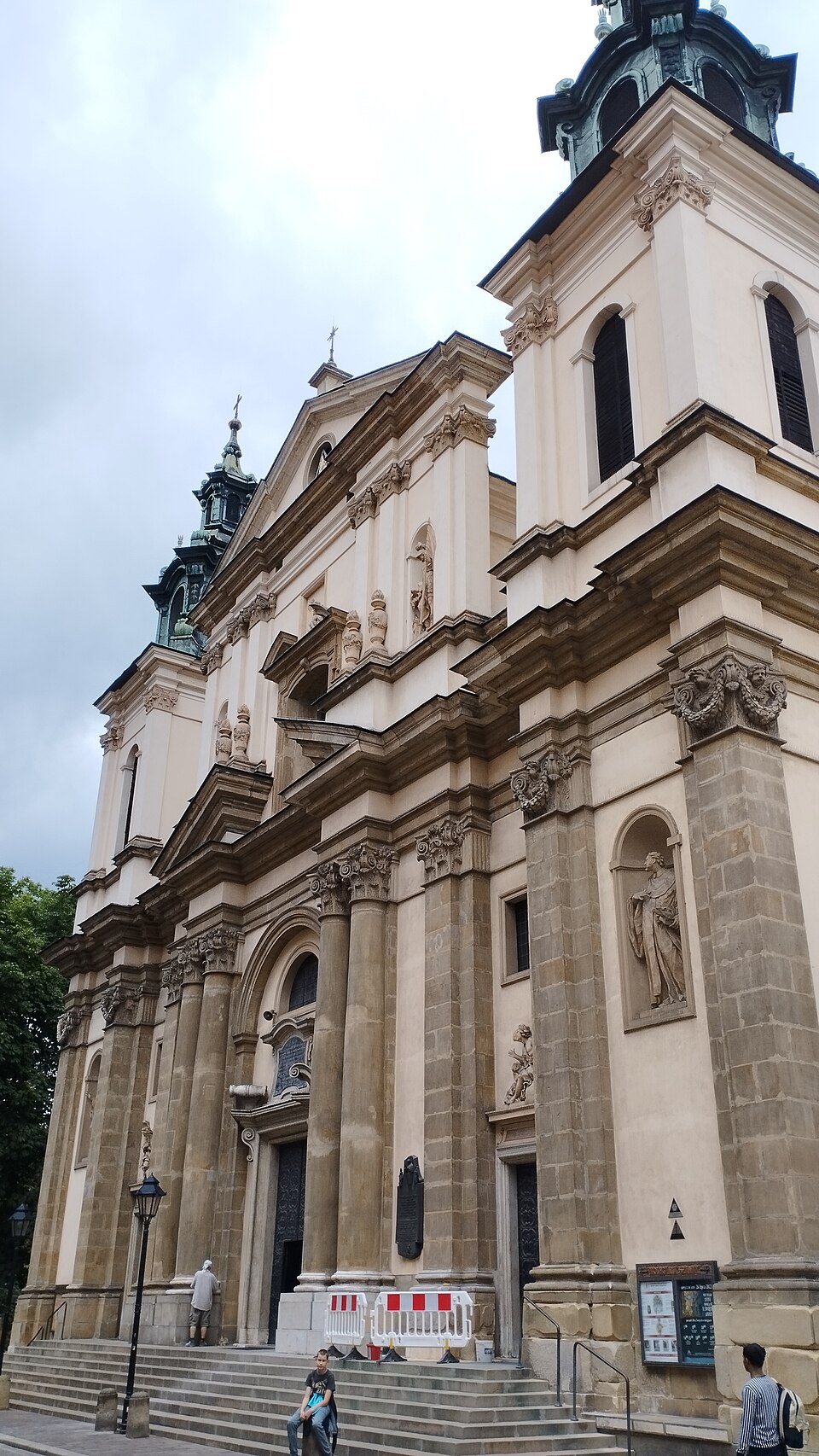 Zdjęcie ilustracyjne: St Anne, Krakow, Poland 03.jpg