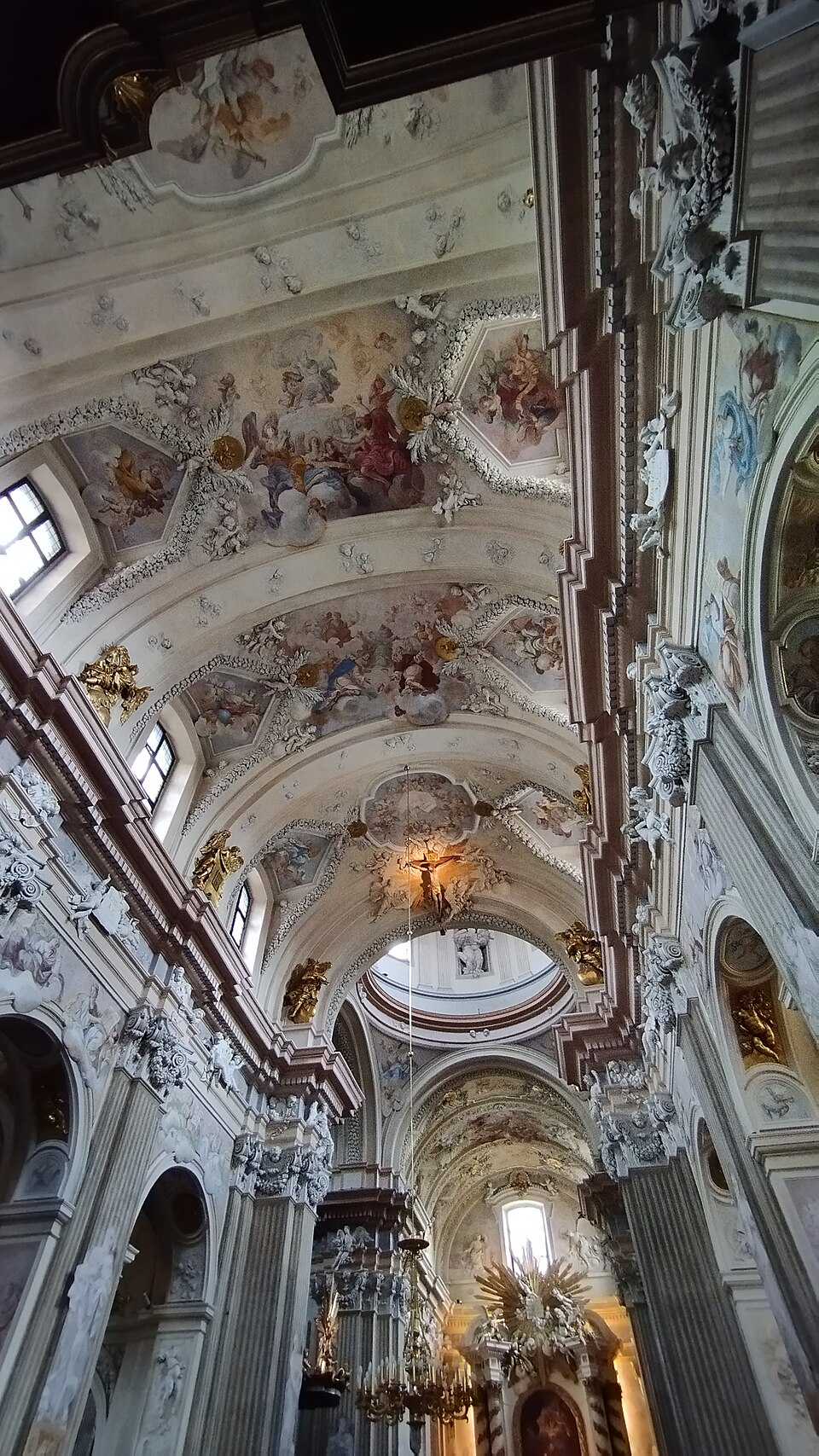 Zdjęcie ilustracyjne: St Anne, Krakow, Poland 10.jpg