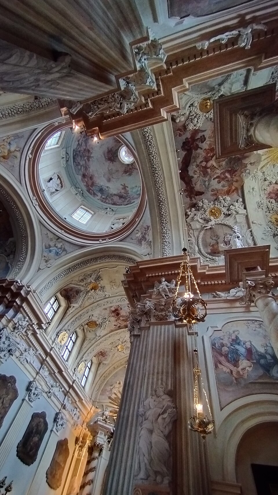 Zdjęcie ilustracyjne: St Anne, Krakow, Poland 19.jpg
