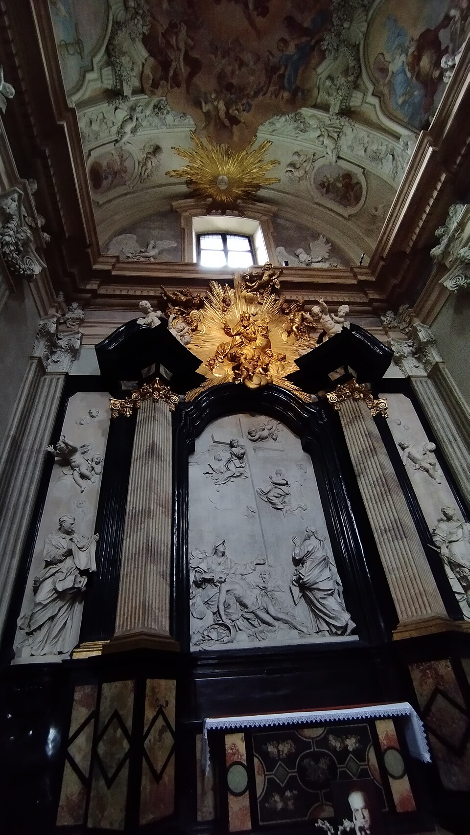 Zdjęcie ilustracyjne: St Anne, Krakow, Poland 23.jpg