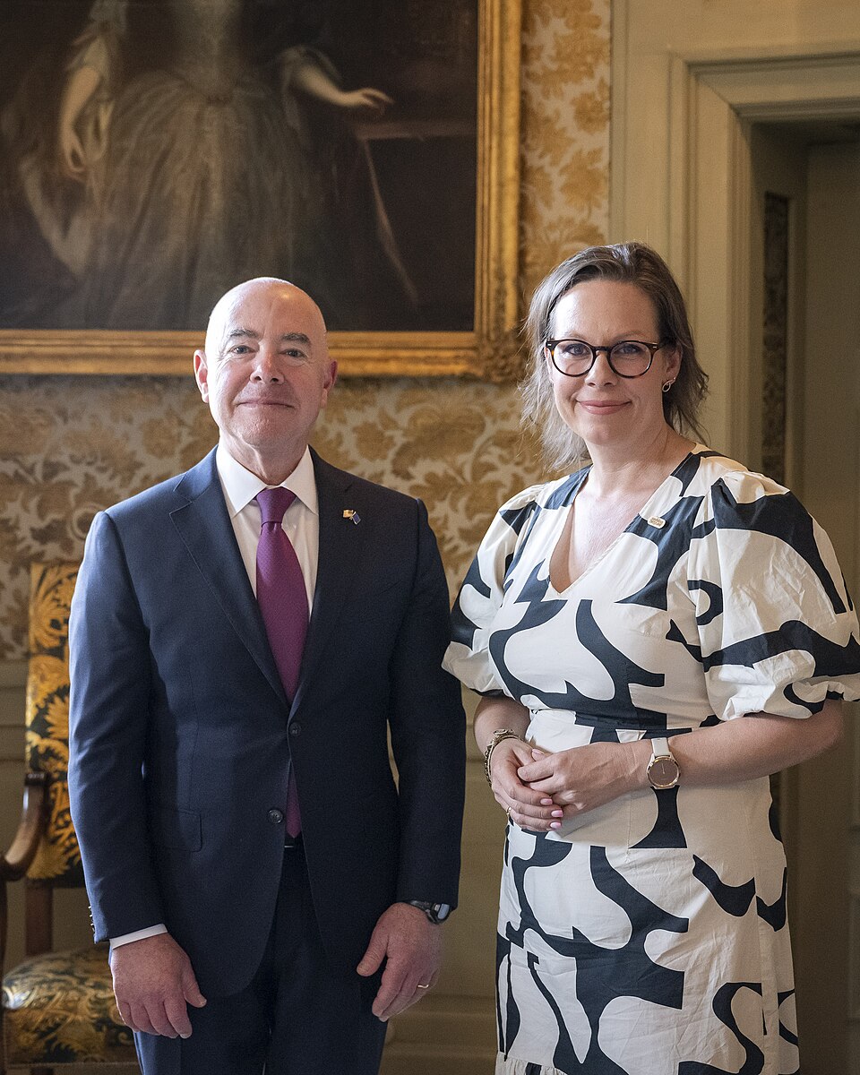 Zdjęcie ilustracyjne: U.S. Secretary of the Department of Homeland Security Secretary Alejandro Mayorkas travels to the United States-European Union Justice and Home Affairs Ministerial in Stockholm, Sweden on June 19, 2023 - 4.jpg