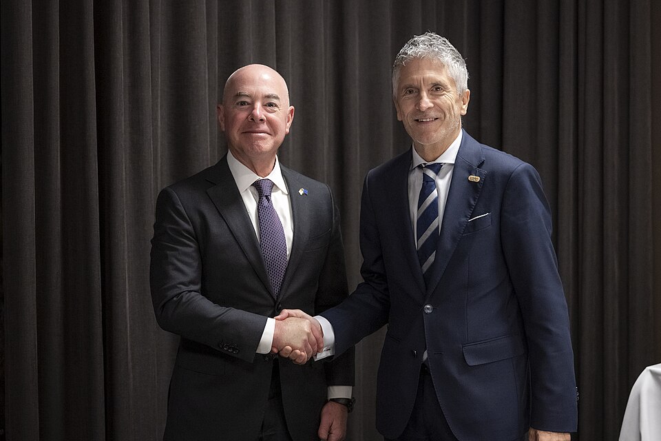 Zdjęcie ilustracyjne: U.S. Secretary of the Department of Homeland Security Secretary Alejandro Mayorkas travels to the United States-European Union Justice and Home Affairs Ministerial in Stockholm, Sweden on June 19, 2023 - 16.jpg