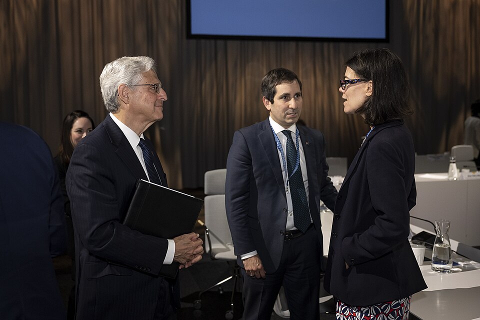 Zdjęcie ilustracyjne: U.S. Secretary of the Department of Homeland Security Secretary Alejandro Mayorkas travels to the United States-European Union Justice and Home Affairs Ministerial in Stockholm, Sweden on June 19, 2023 - 36.jpg