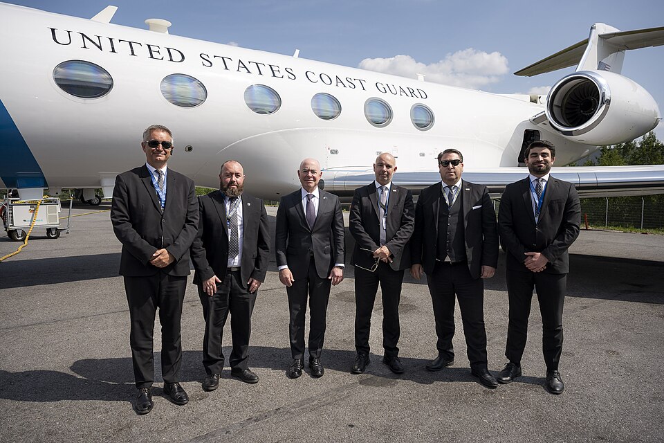Zdjęcie ilustracyjne: U.S. Secretary of the Department of Homeland Security Secretary Alejandro Mayorkas travels to the United States-European Union Justice and Home Affairs Ministerial in Stockholm, Sweden on June 19, 2023 - 58.jpg