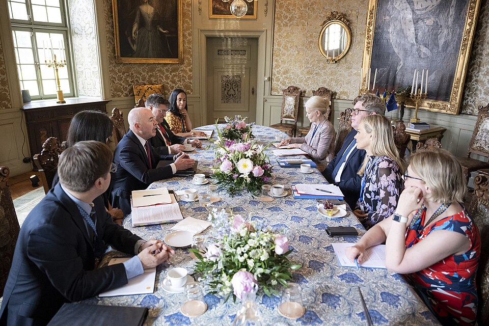 Zdjęcie ilustracyjne: U.S. Secretary of the Department of Homeland Security Secretary Alejandro Mayorkas travels to the United States-European Union Justice and Home Affairs Ministerial in Stockholm, Sweden on June 19, 2023 - 65.jpg