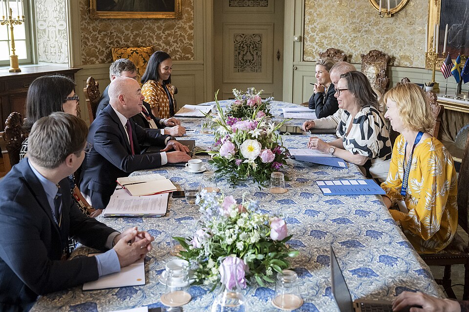 Zdjęcie ilustracyjne: U.S. Secretary of the Department of Homeland Security Secretary Alejandro Mayorkas travels to the United States-European Union Justice and Home Affairs Ministerial in Stockholm, Sweden on June 19, 2023 - 74.jpg