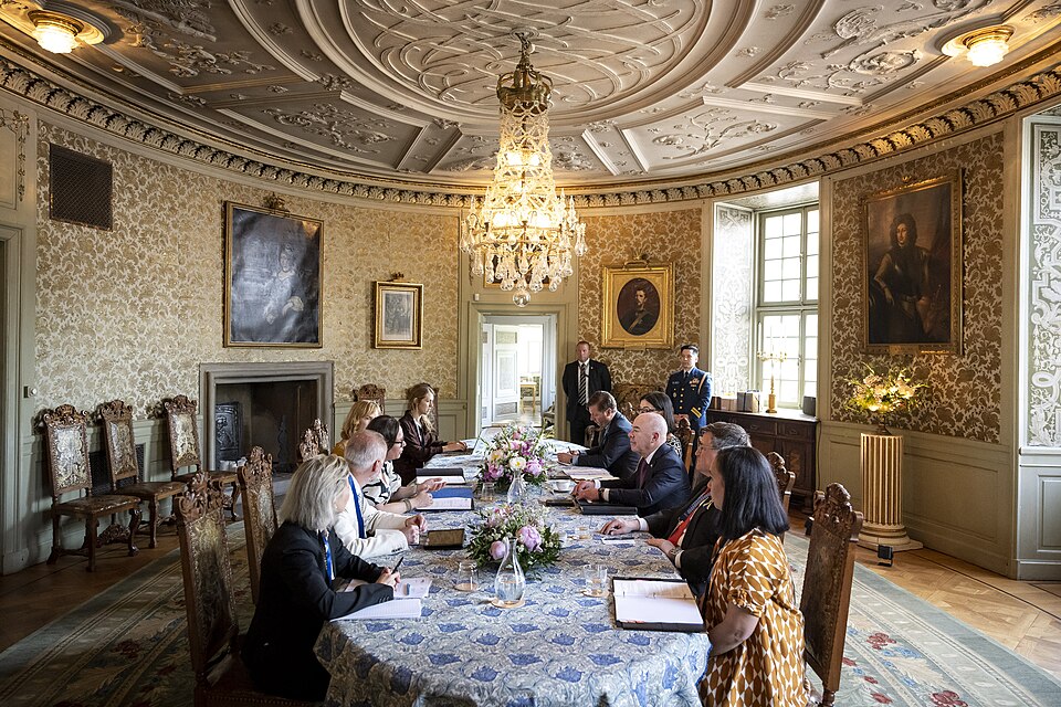 Zdjęcie ilustracyjne: U.S. Secretary of the Department of Homeland Security Secretary Alejandro Mayorkas travels to the United States-European Union Justice and Home Affairs Ministerial in Stockholm, Sweden on June 19, 2023 - 79.jpg