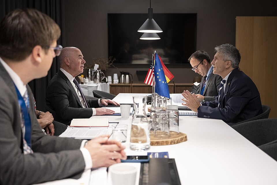 Zdjęcie ilustracyjne: U.S. Secretary of the Department of Homeland Security Secretary Alejandro Mayorkas travels to the United States-European Union Justice and Home Affairs Ministerial in Stockholm, Sweden on June 19, 2023 - 89.jpg