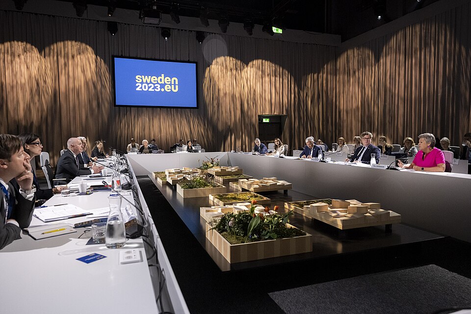 Zdjęcie ilustracyjne: U.S. Secretary of the Department of Homeland Security Secretary Alejandro Mayorkas travels to the United States-European Union Justice and Home Affairs Ministerial in Stockholm, Sweden on June 19, 2023 - 114.jpg