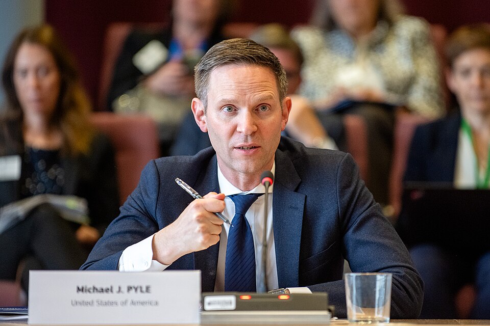 Zdjęcie ilustracyjne: DNSA Mike Pyle at the EU Commission and Donor Coordination Platform Steering Committee on September 26, 2023.jpg