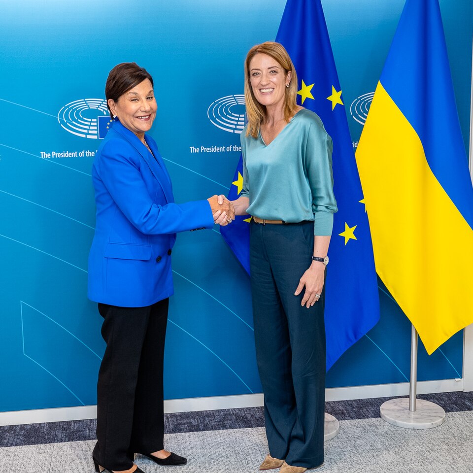Zdjęcie ilustracyjne: U.S. Special Representative for Ukraine’s Economic Recovery Penny Pritzker and EP President Roberta Metsola, September 26, 2023 - 2.jpg