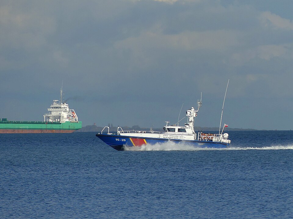 Zdjęcie ilustracyjne: Ship of the Maritime Border Guard in Gdynia (Poland).jpg