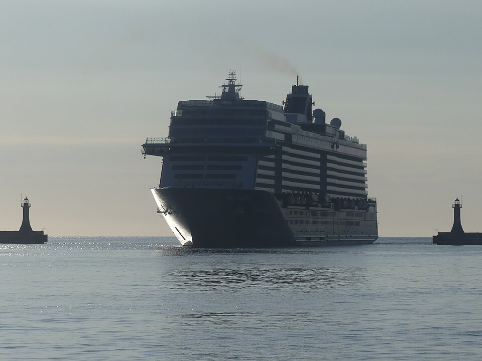 Zdjęcie ilustracyjne: Mein Schiff 1 in Gdynia (K907).jpg