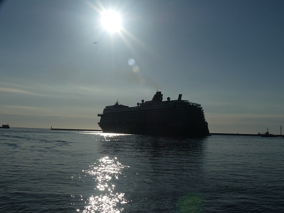 Zdjęcie ilustracyjne: Mein Schiff 1 in Gdynia (K934).jpg