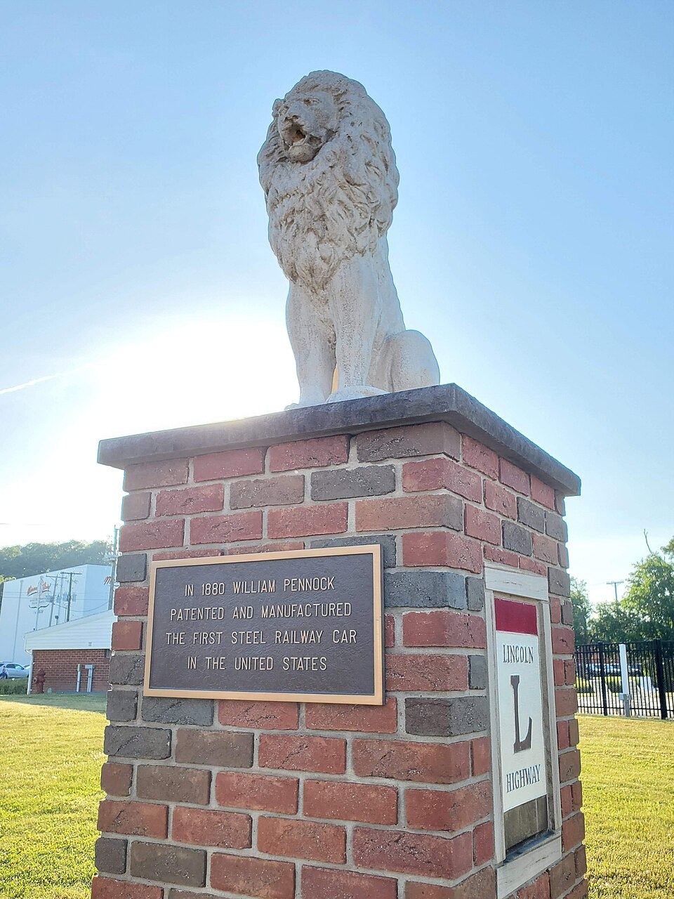 Zdjęcie ilustracyjne: Lincoln Highway Lion.jpg