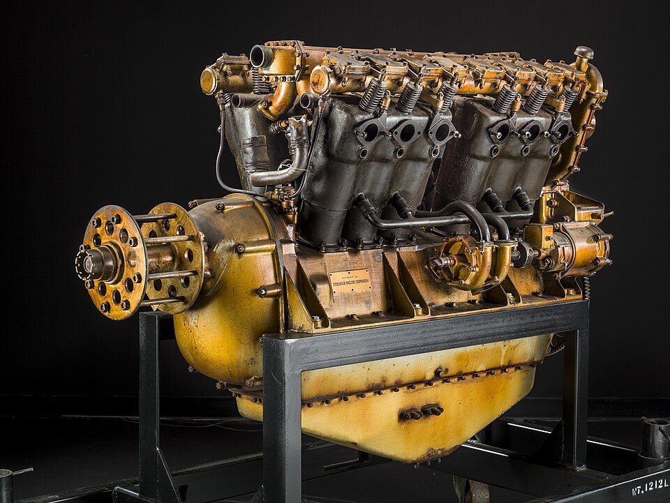 Zdjęcie ilustracyjne: Packard B-12 (Model 905), V-12 Engine - DPLA - 607b66577d546c689eec2404d07cb53e (page 1).jpg