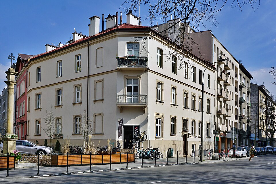 Zdjęcie ilustracyjne: Tenement house, 1 Lubelska Street,, Kraków, Poland.jpg
