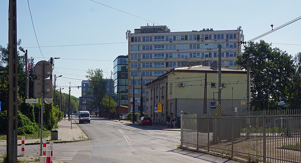 Zdjęcie ilustracyjne: Rzemieślnicza street, view to E, Kraków, Poland.jpg