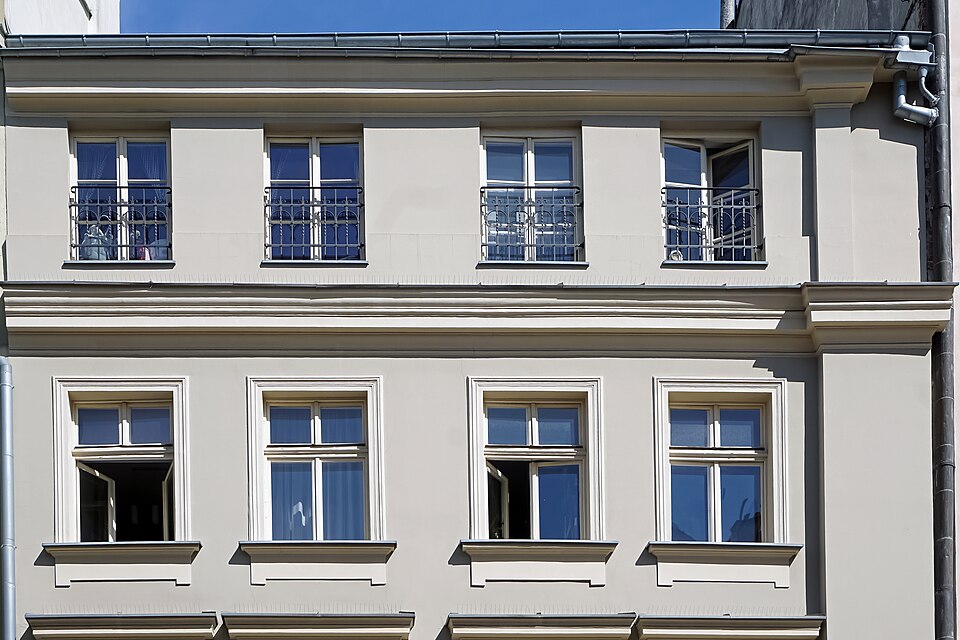 Zdjęcie ilustracyjne: Tenement house, 50 Grodzka street, Kraków, Poland (1).jpg