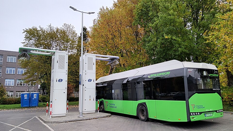 Zdjęcie ilustracyjne: 20251016 133938 Charging station for city electric buses in Piotrków Trybunalski, Poland a.jpg