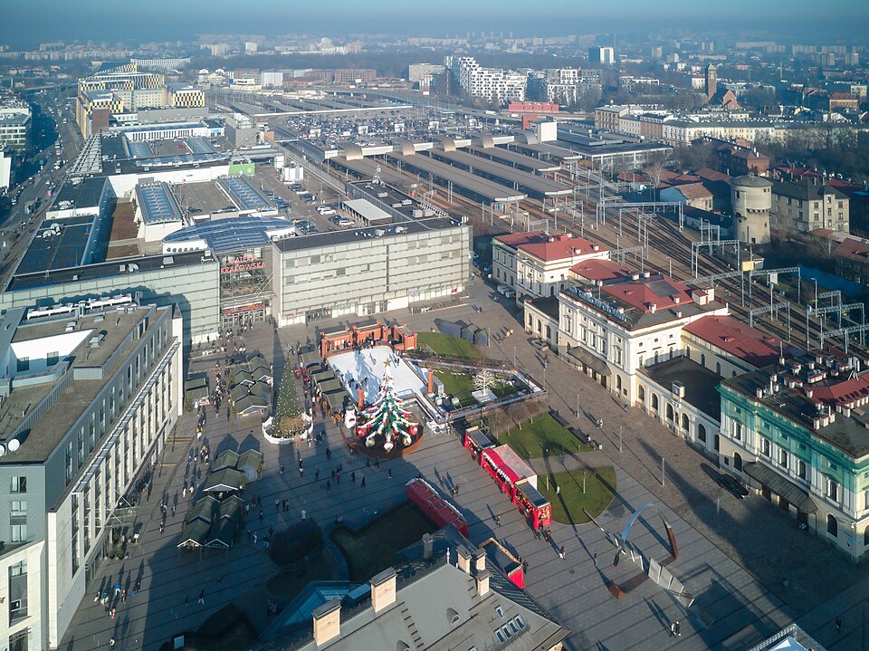 Zdjęcie ilustracyjne: Jan Nowak-Jeziorański Square, 2025, Kraków, Poland.jpg
