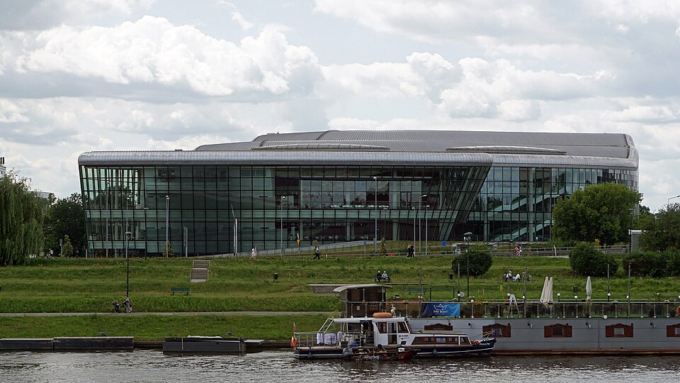 Zdjęcie ilustracyjne: ICE Kraków Congress Center, view from Kazimierz, Kraków, Poland.jpg