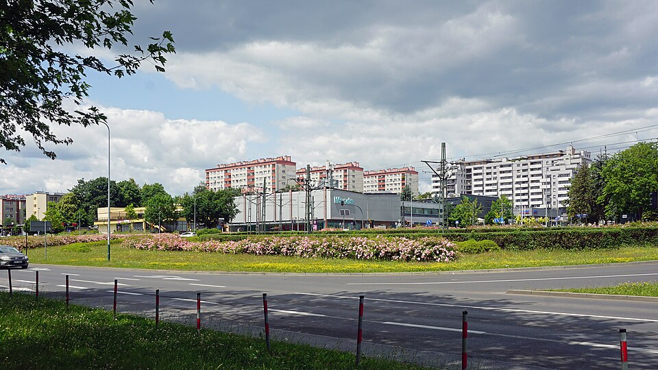 Zdjęcie ilustracyjne: General Stanisław Maczek Roundabout, S part, Mistrzejowice, Kraków, Poland.jpg