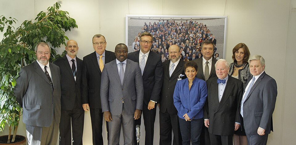 Zdjęcie ilustracyjne: Heads of Vienna based United Nations Organizations met 16 March 2012 at the CTBTO’s headquarters. - Flickr - The Official CTBTO Photostream.jpg