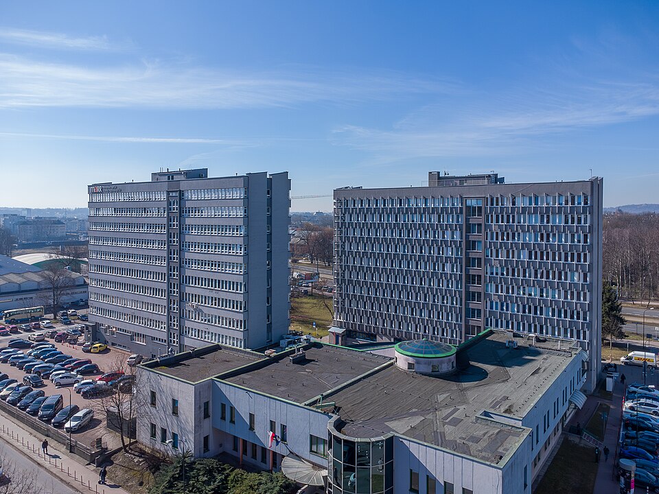 Zdjęcie ilustracyjne: "Żyletkowce" office buildings in Krakow, 11 Kazimierza Kordylewskiego street,... Kraków, Poland.jpg