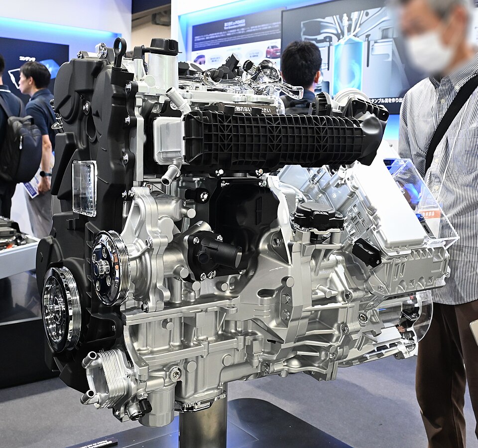 Zdjęcie ilustracyjne: Nissan Qashqai e-POWER powertrain 01.jpg