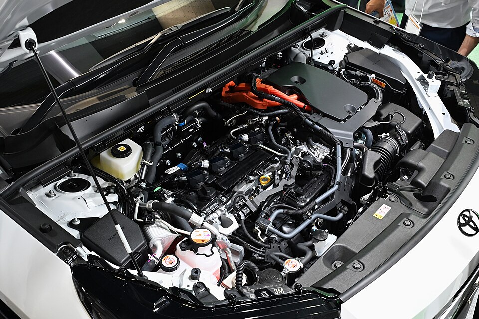 Zdjęcie ilustracyjne: 2026 Toyota RAV4 PHEV engine.jpg