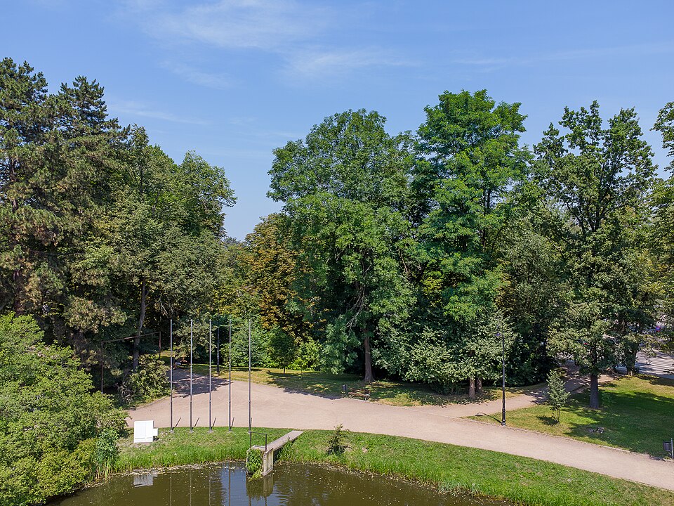 Zdjęcie ilustracyjne: Adam Mickiewicz City Park in Wieliczka City,. Poland 2026.jpg
