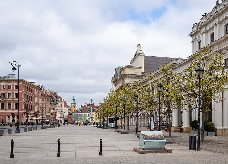 Zdjęcie ilustracyjne: Krakowskie Przedmieście Street, 2026, Warsaw, Poland.jpg