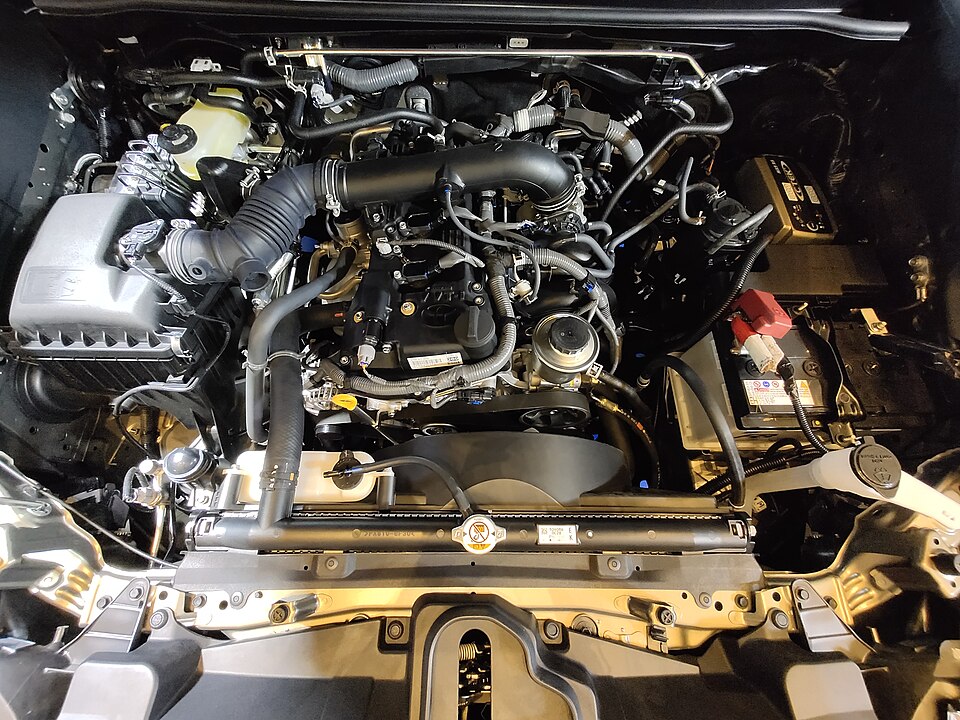 Zdjęcie ilustracyjne: Closer look of Toyota All New Land Cruiser FJ engine bay during GIIAS 2026 in Bandung 20260911 183027.jpg