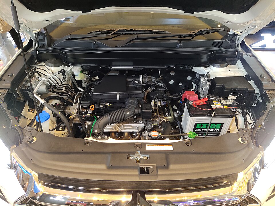 Zdjęcie ilustracyjne: Engine bay of Suzuki Grand Vitara during GIIAS 2026 in Bandung 20260911 173835.jpg