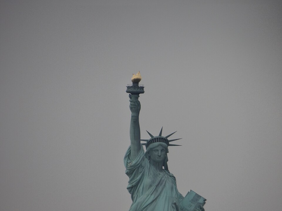 Zdjęcie ilustracyjne: Statue of Liberty Closeup of the Torch.JPG