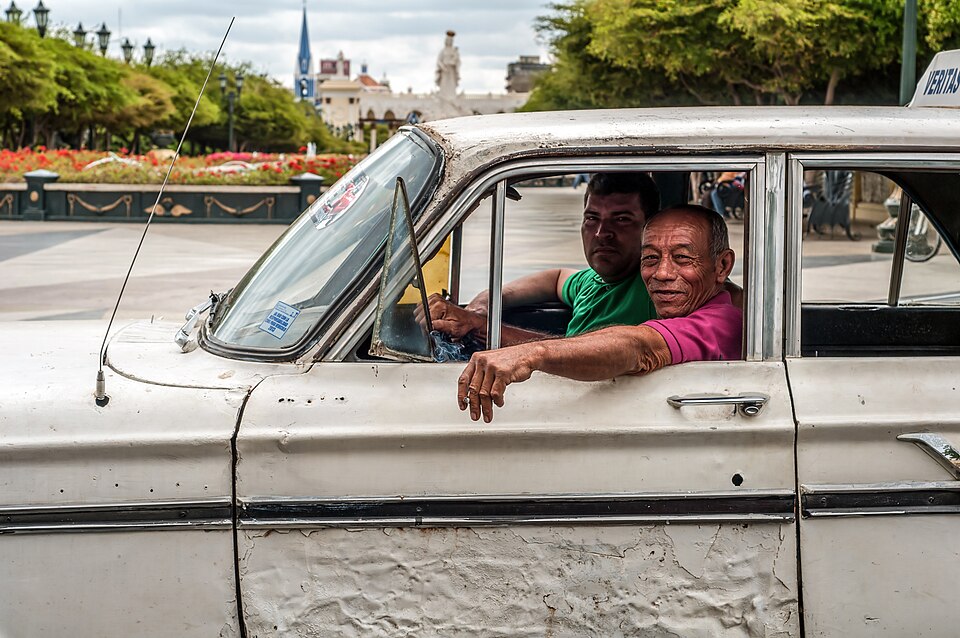Zdjęcie ilustracyjne: Public transport share taxi in Maracaibo city, Zulia, Venezuela.jpg