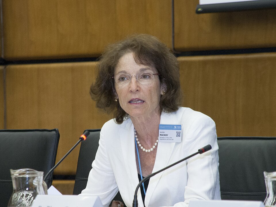 Zdjęcie ilustracyjne: CTBT Diplomacy & Public Policy course - July 2013 (9378909314).jpg