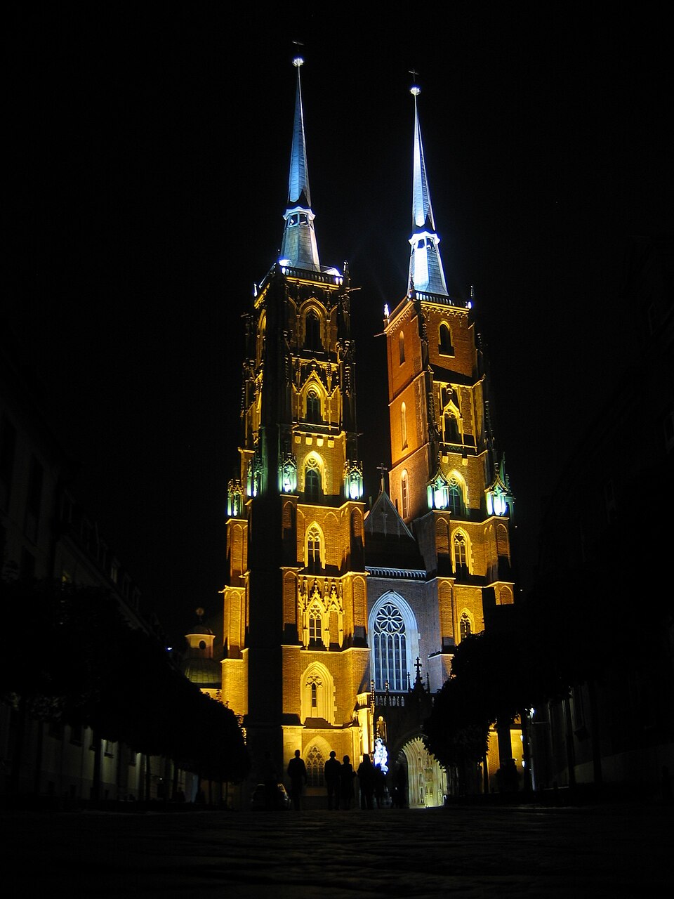 Zdjęcie ilustracyjne: Poland Wroclaw Cathedral 2007 night.jpg