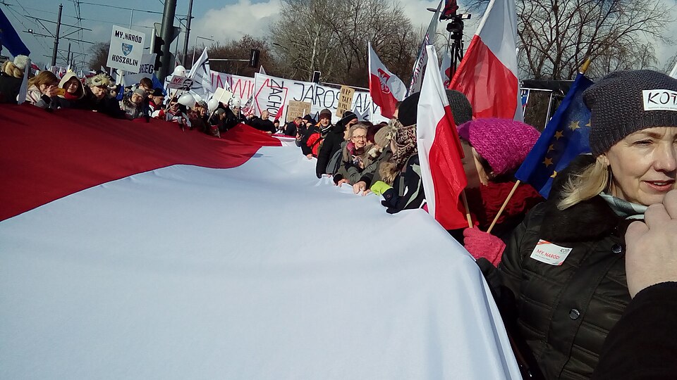 Zdjęcie ilustracyjne: Demonstracja KOD w obronie Lecha Wałęsy 12.JPG